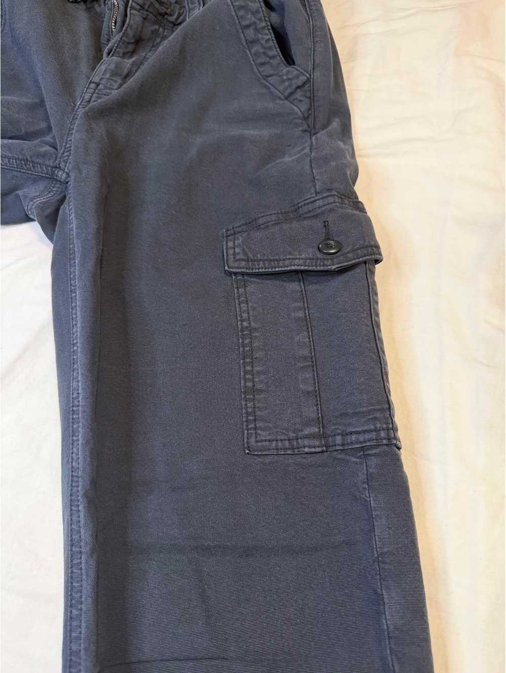 AE Faded Black Stretch Cargo Straight Pants - Picture 5 of 8